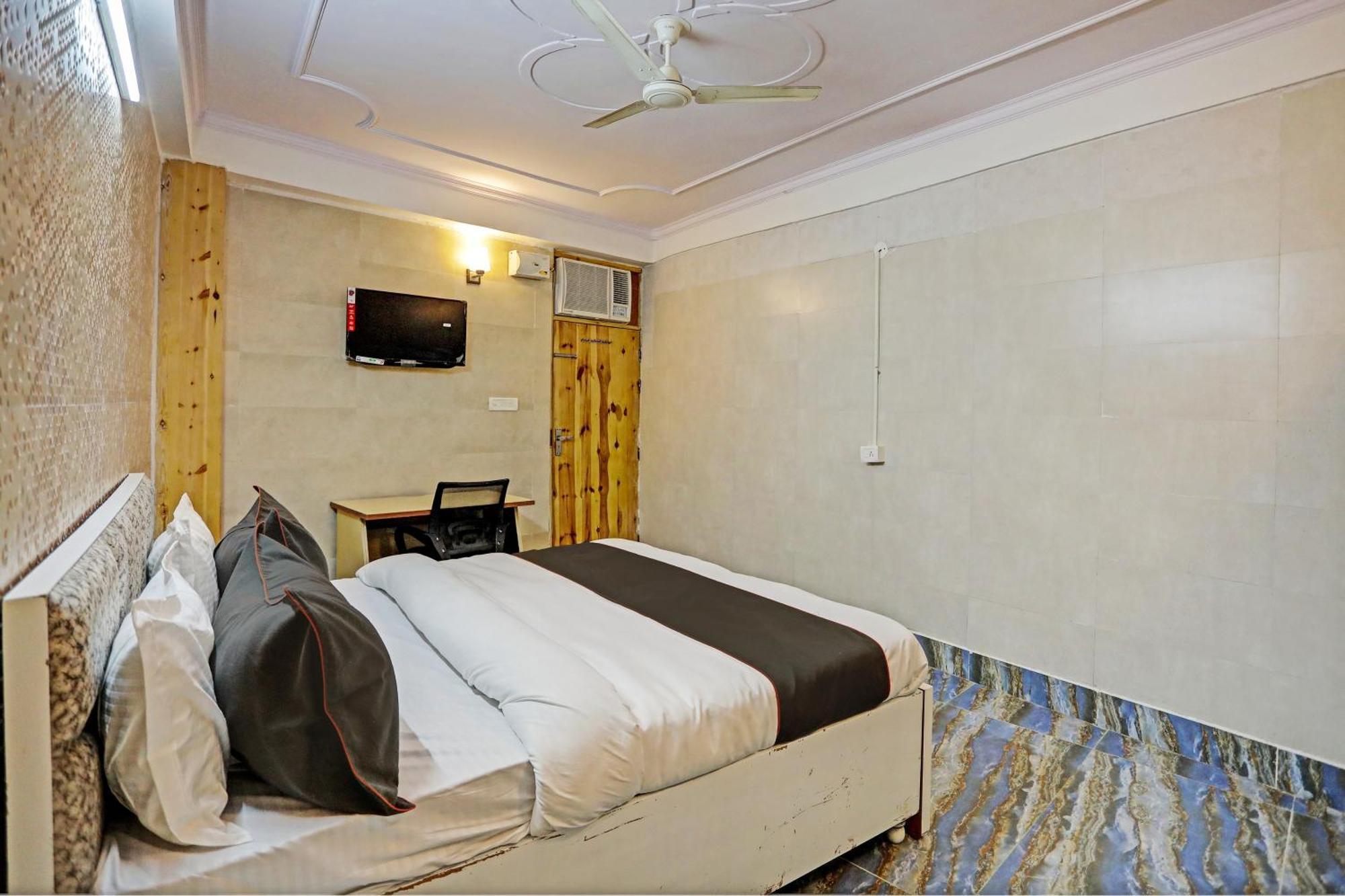 Umen Hotel Nearest Sector 66 Noida Extérieur photo