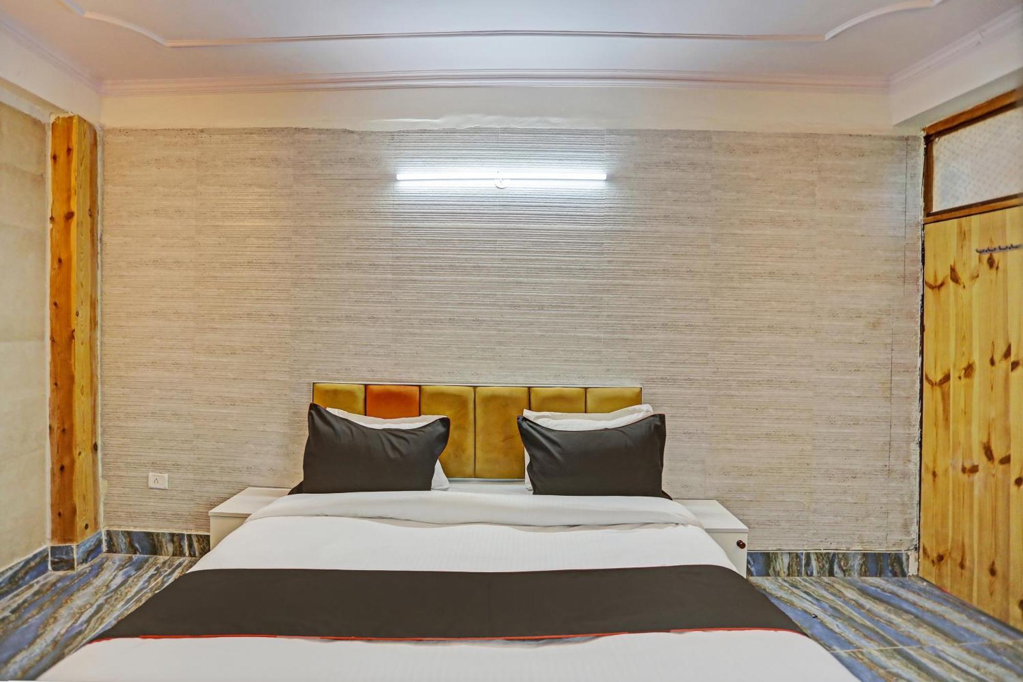 Umen Hotel Nearest Sector 66 Noida Extérieur photo
