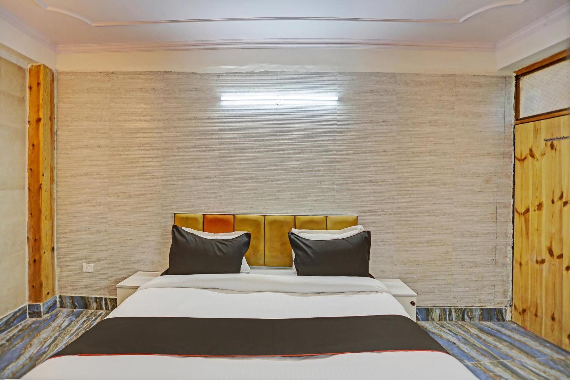 Umen Hotel Nearest Sector 66 Noida Extérieur photo
